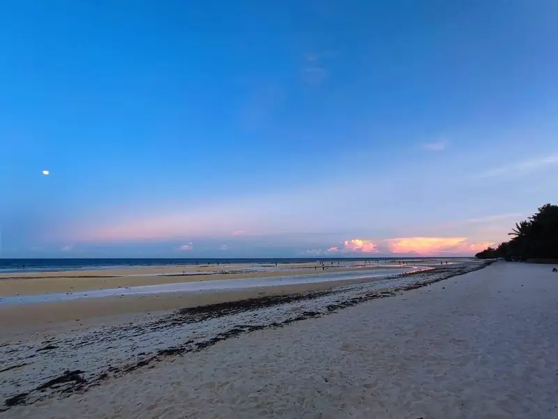 Quinale Beach